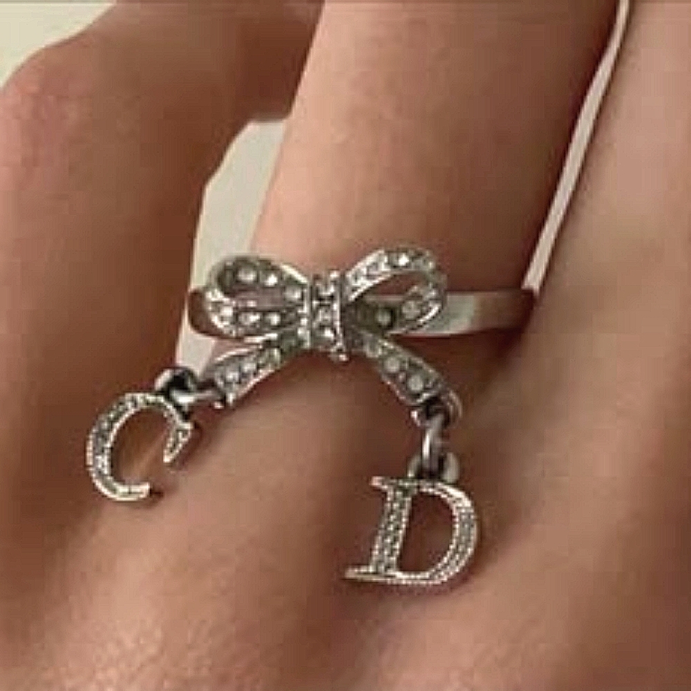 💰 SOLD 💰DIOR Bow CD Charm Silver Tone Ring Sz 6 - Picture 7 of 8
